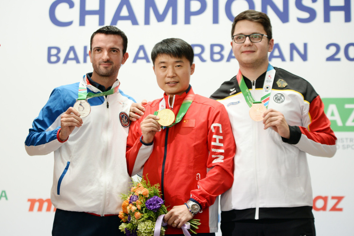 Китайский спортсмен установил мировой рекорд в Баку – ФОТО 
