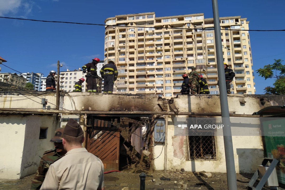 В Ясамальском районе Баку произошел взрыв, сопровождавшийся пожаром, пострадали 2 человека -ОБНОВЛЕНО-1-ВИДЕО 