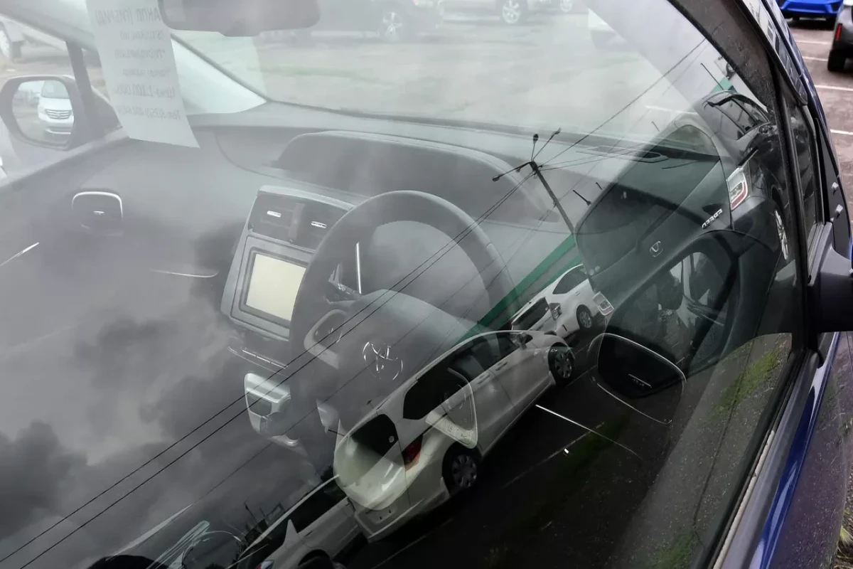 В Казахстане планируют запретить ввоз праворульных авто