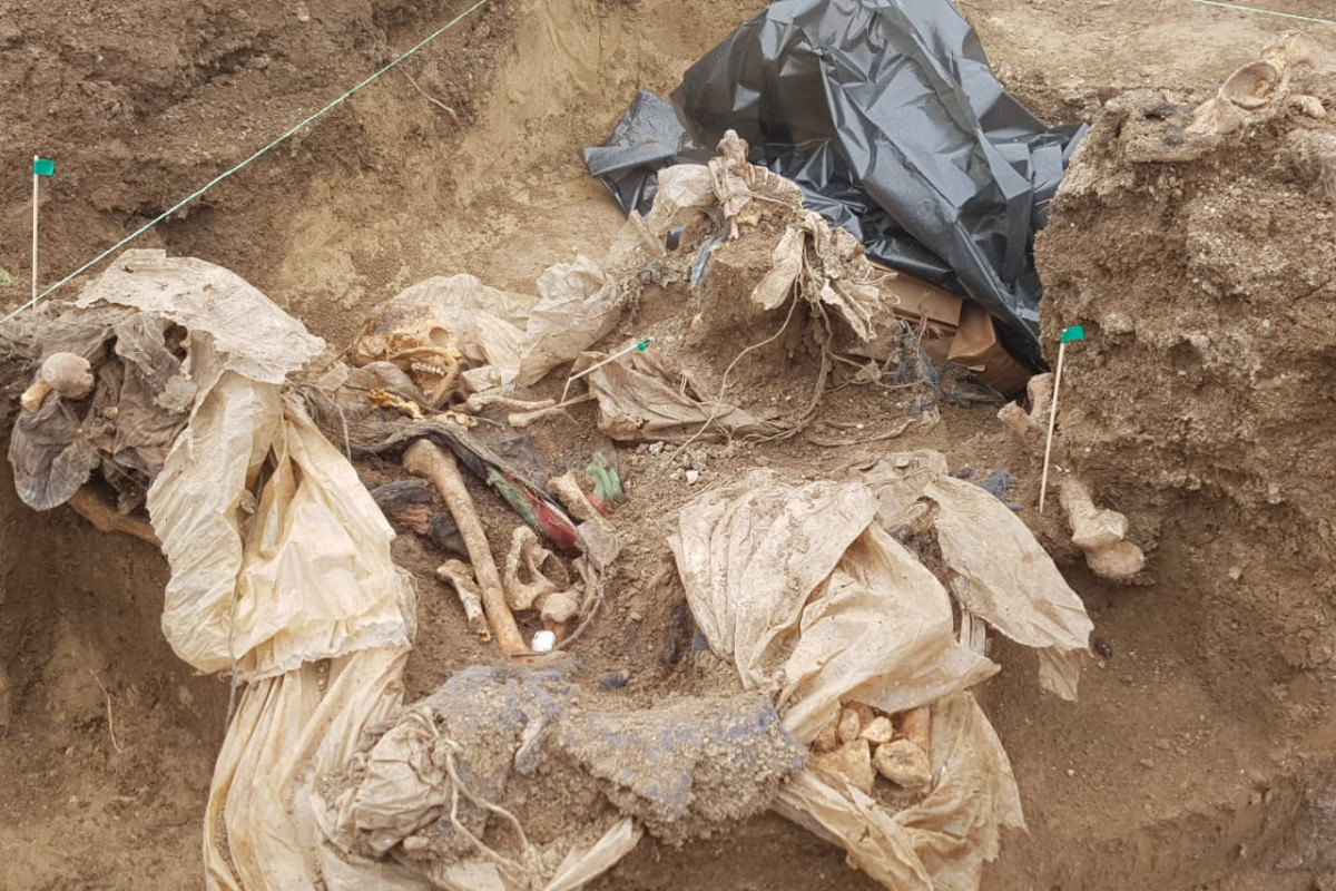 Убитые армянами в Эдилли азербайджанцы были похоронены на глубине 3 метров