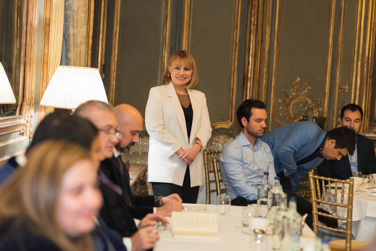 В Англии состоялся 1-й форум азербайджанских бизнесменов-ФОТО 