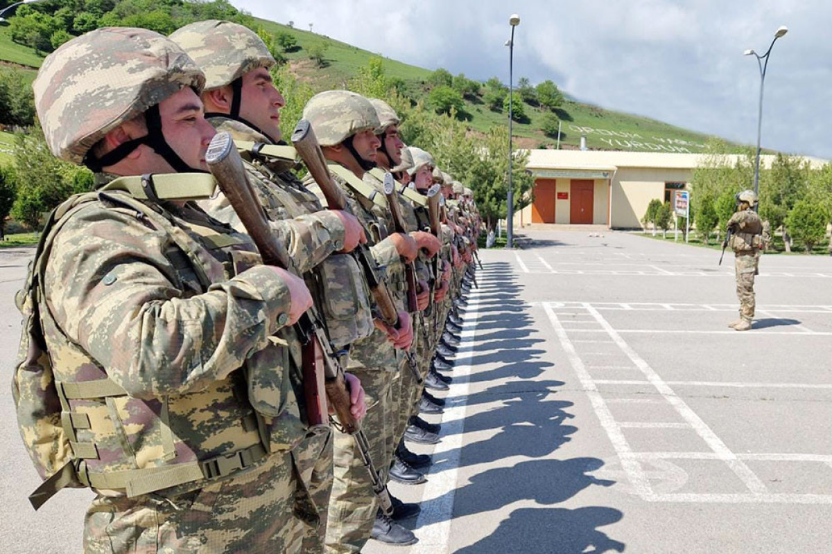В Азербайджане меняется порядок принятия решения о признании граждан годными или негодными к военной службе