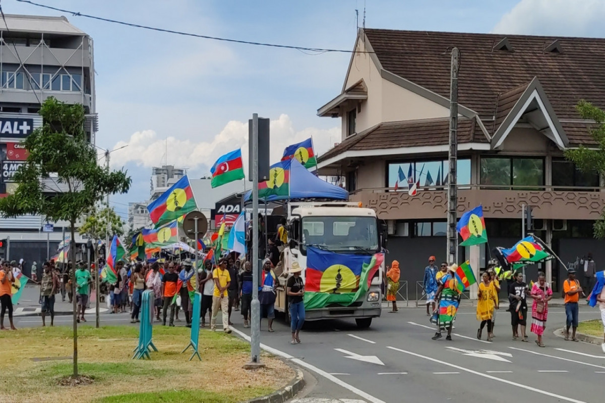 В Новой Каледонии прошел марш протеста против Франции - <span class="red_color">ФОТО