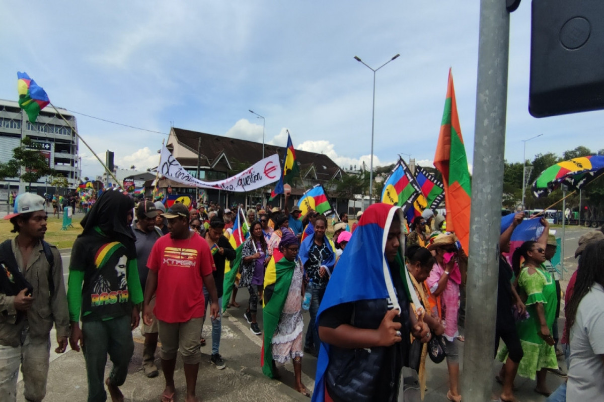В Новой Каледонии прошел марш протеста против Франции - ФОТО 