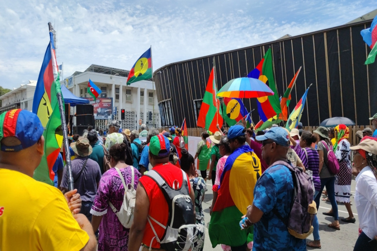 В Новой Каледонии прошел марш протеста против Франции - ФОТО 