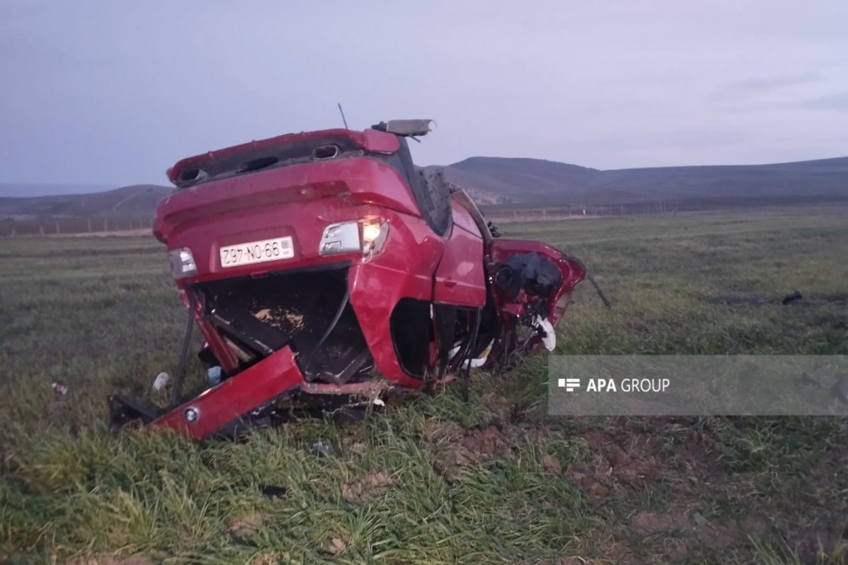 В Азербайджане перевернулся BMW, погибли 3 члена одной семьи - ФОТО-ОБНОВЛЕНО 