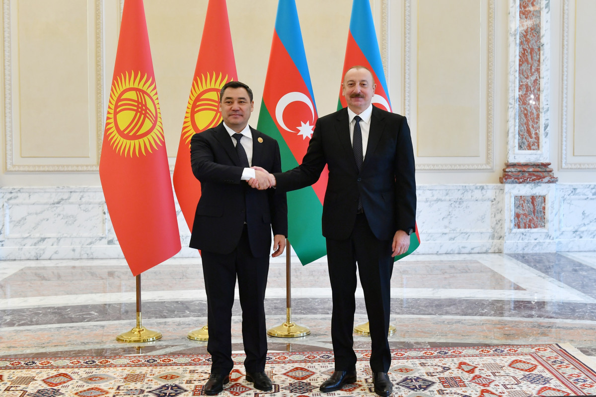 Президент Азербайджана позвонил кыргызскому коллеге