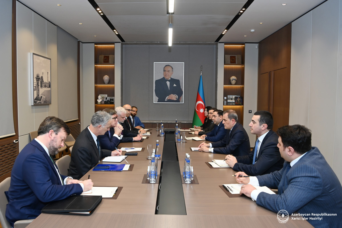 Джейхун Байрамов встретился с помощником госсекретаря США