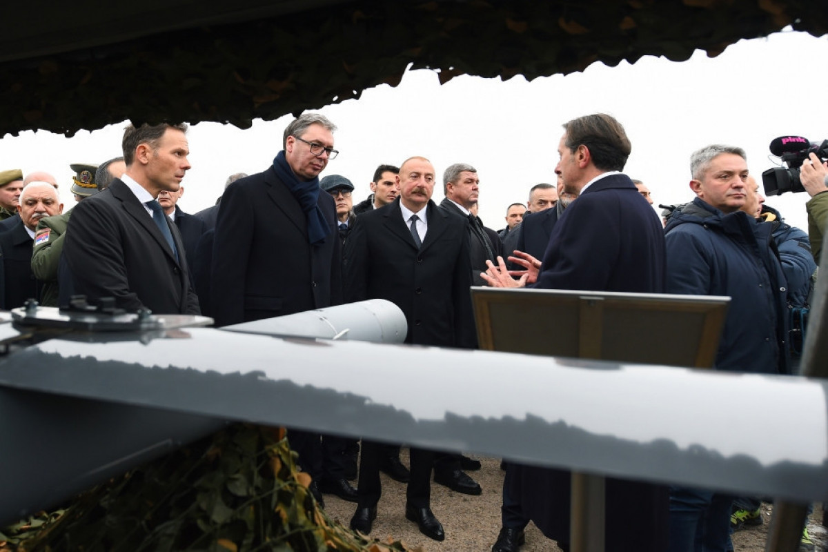 Президенты Ильхам Алиев и Александар Вучич осмотрели военную технику и оборудование -ФОТО 