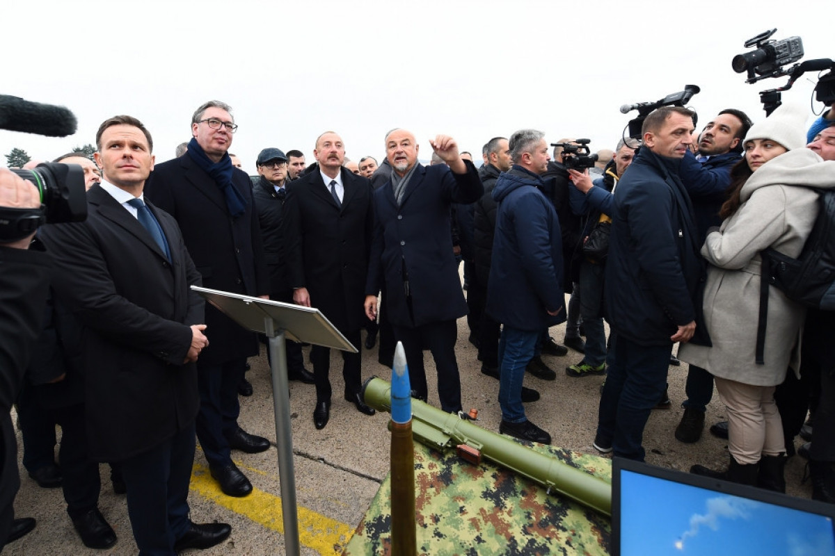 Президенты Ильхам Алиев и Александар Вучич осмотрели военную технику и оборудование -ФОТО 