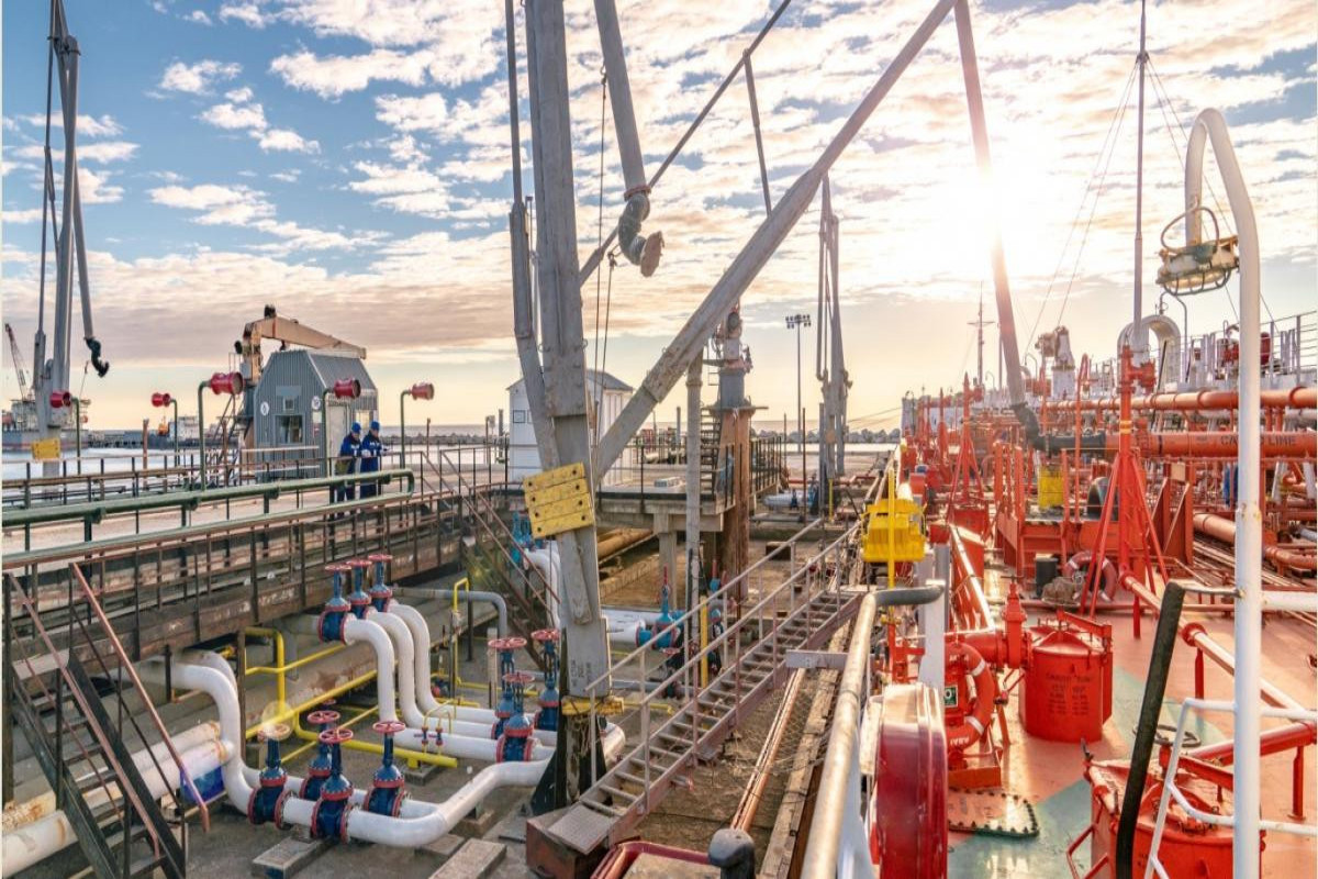 Объем транспортировки казахстанской нефти в Бакинский порт составил более 1 млн. тонн