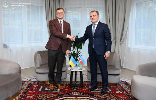 Глава МИД Азербайджана встретился с украинским коллегой