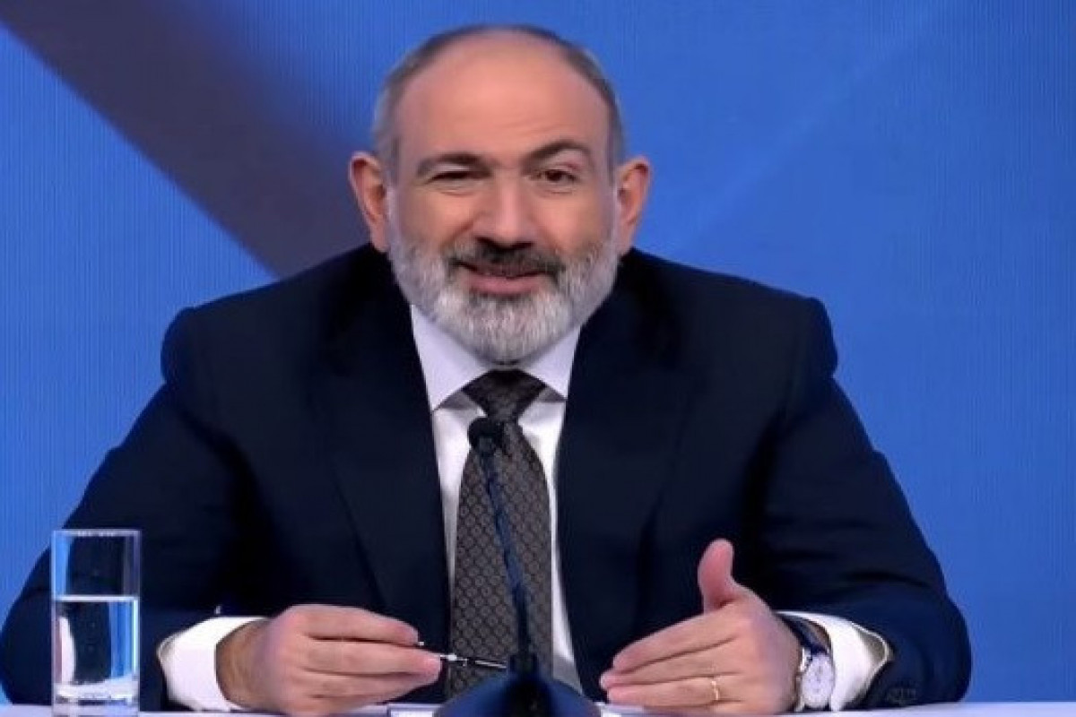 СМИ: Пашинян поручил уволить чиновников, не являющихся членами правящей партии