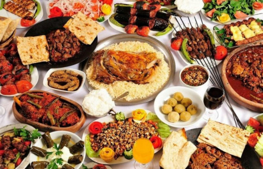 В этом году население Азербайджана израсходовало в кафе и ресторанах 1,8 млрд. манатов