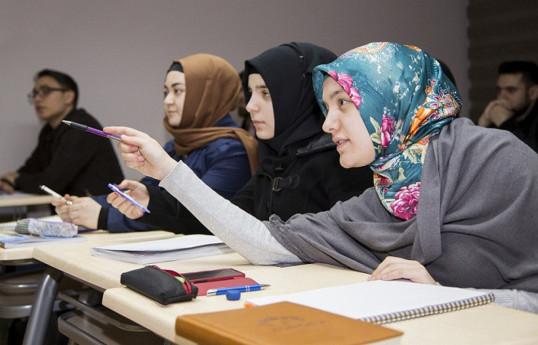 Госкомитет: В Бакинском колледже теологии девушки и парни будут учиться вместе