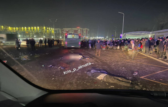 В Казахстане автобус наехал на толпу, есть погибшие - ФОТО 