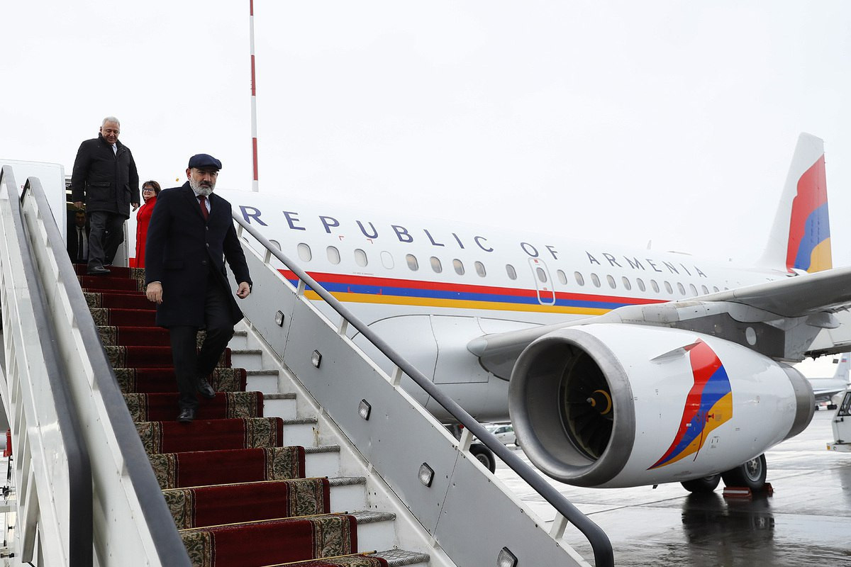 Пашинян прибыл в Санкт-Петербург-ОБНОВЛЕНО 