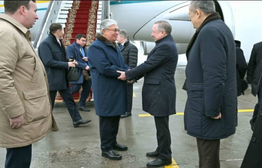 Президенты Казахстана и Узбекистана отбыли в РФ