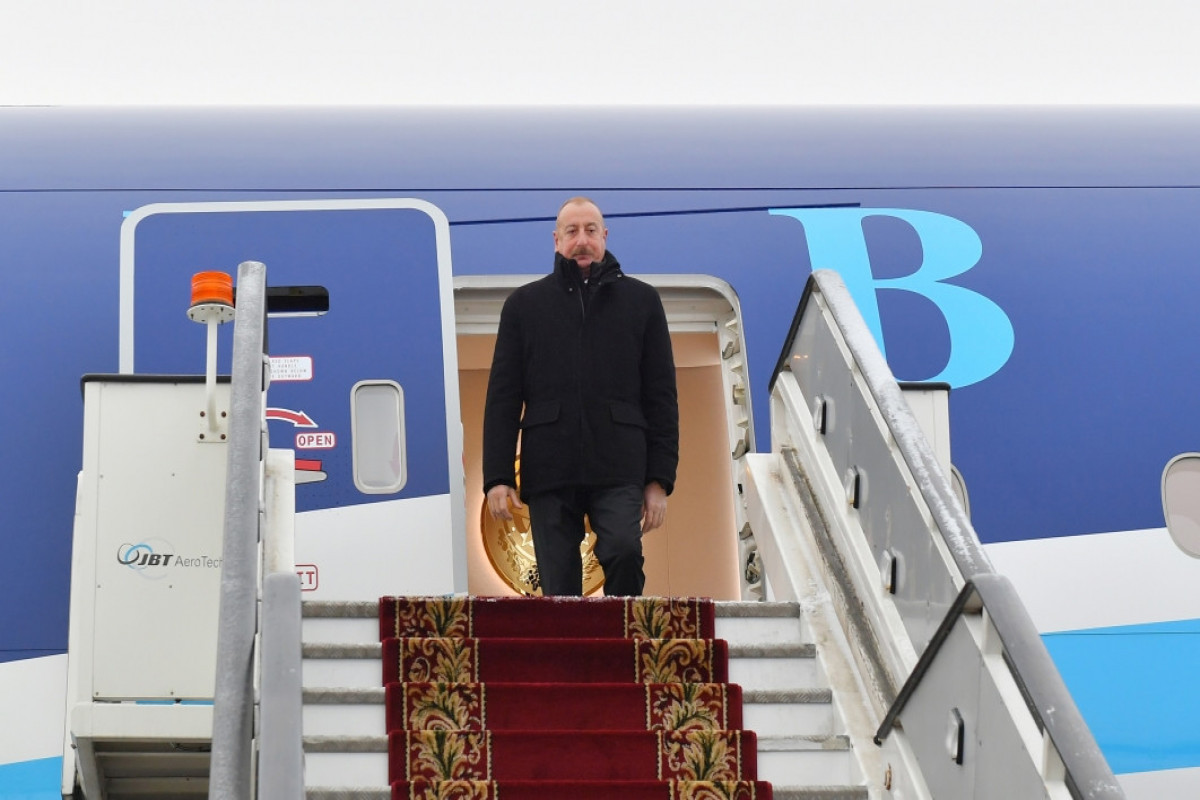 Президент Азербайджана прибыл с рабочим визитом в Санкт-Петербург