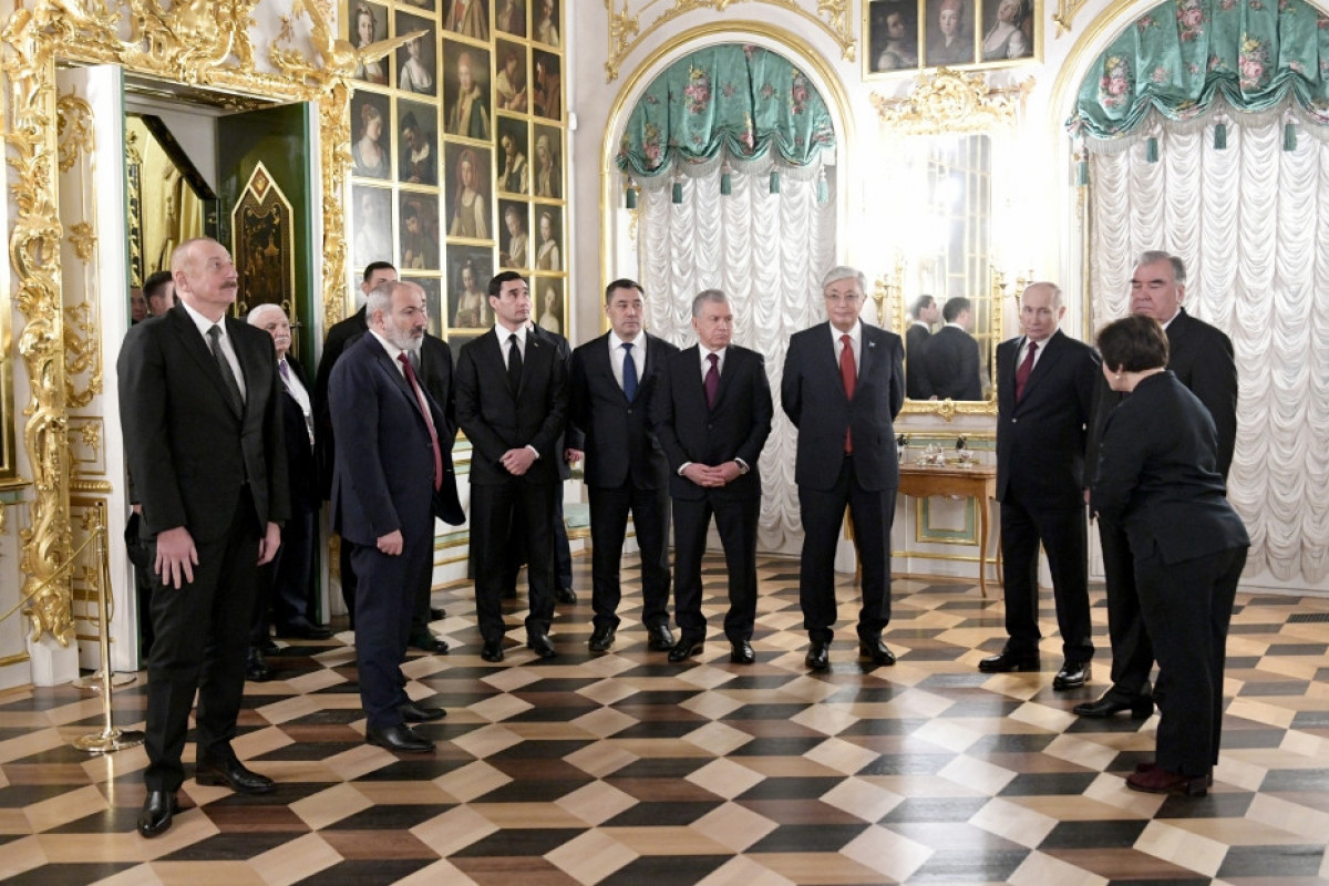 Президент Азербайджана ознакомился с Екатерининским дворцом в Санкт-Петербурге-ФОТО -ОБНОВЛЕНО 