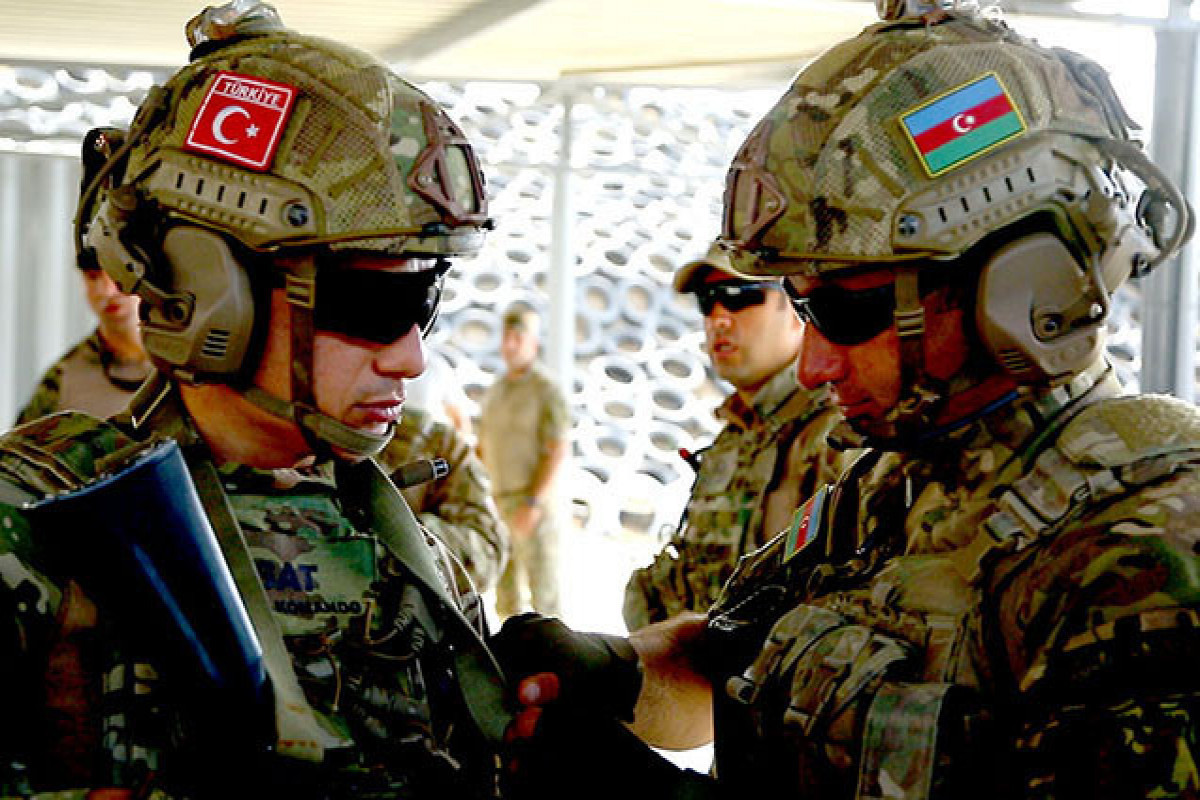 Азербайджанские и турецкие военнослужащие проводят совместные учения по гибридным угрозам