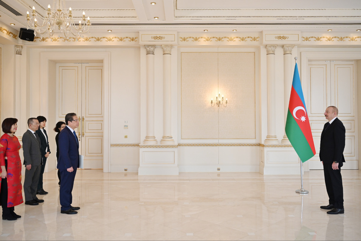 Президент Азербайджана принял верительные грамоты посла Вьетнама