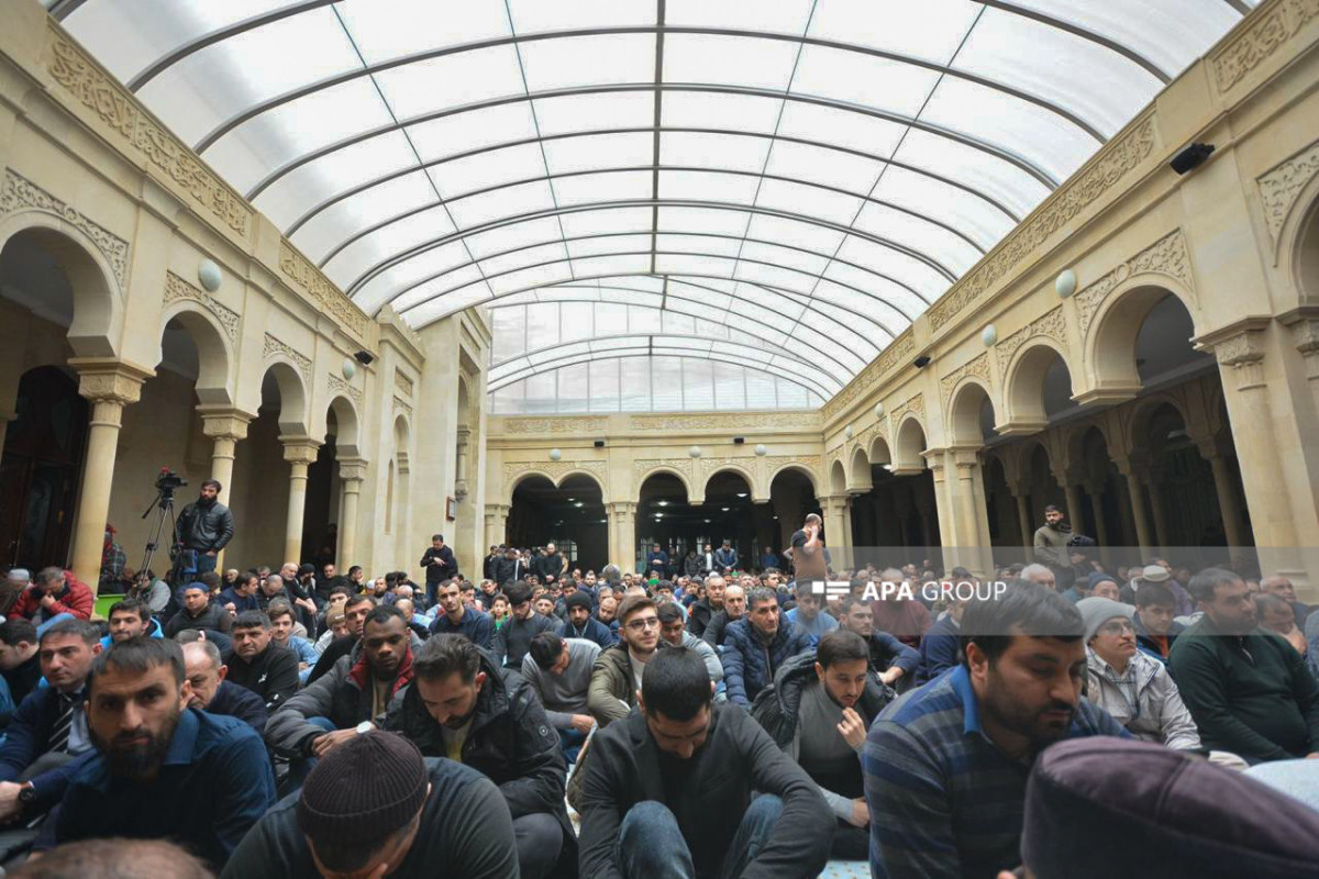 В мечетях Азербайджана совершен джаназа-намаз по погибшим при землетрясении в Турции-ФОТО 