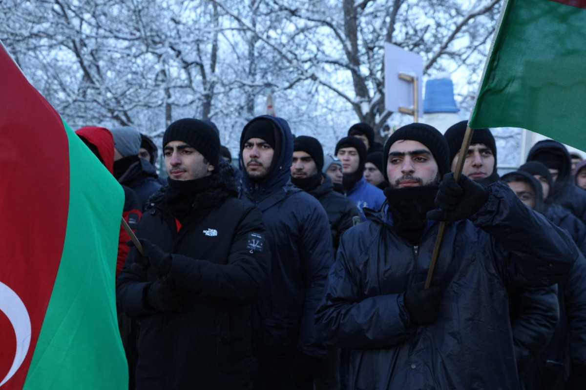 Акция на дороге Лачин-Ханкенди продолжается уже два месяца-ФОТО 