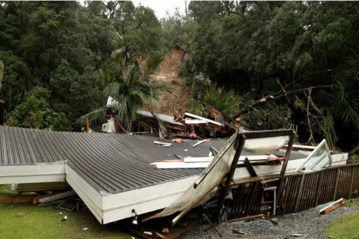 В Новой Зеландии из-за тропического циклона погибли не менее 9 человек