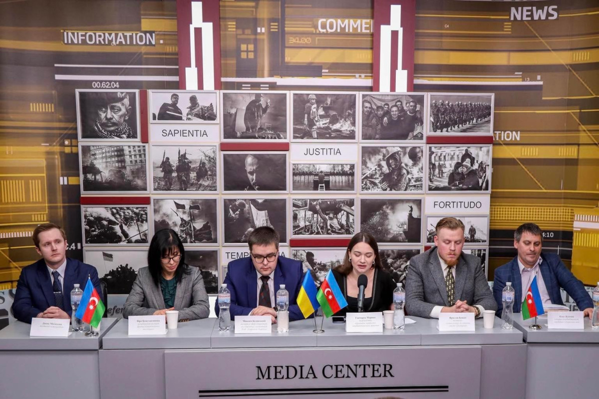 В Киеве состоялся круглый стол, посвящённый украинско-азербайджанским отношениям