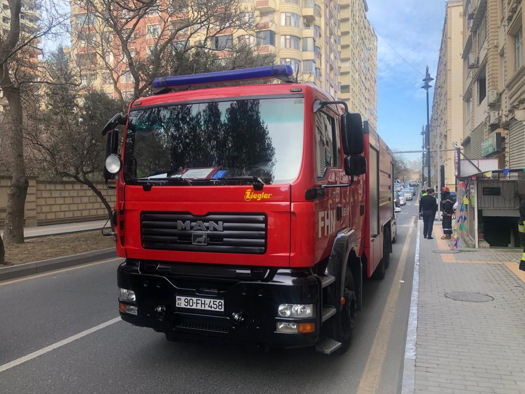 В Баку произошел взрыв в жилом доме - ВИДЕО