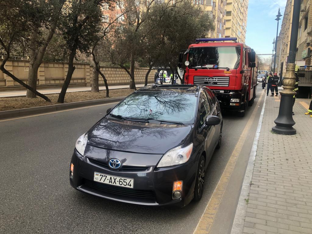 В Баку произошел взрыв в жилом доме - ВИДЕО