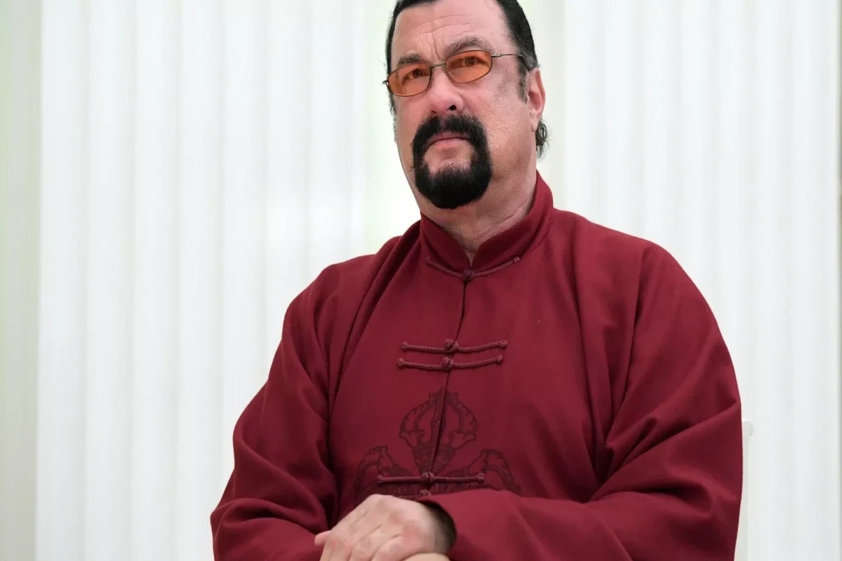 Стивен Сигал