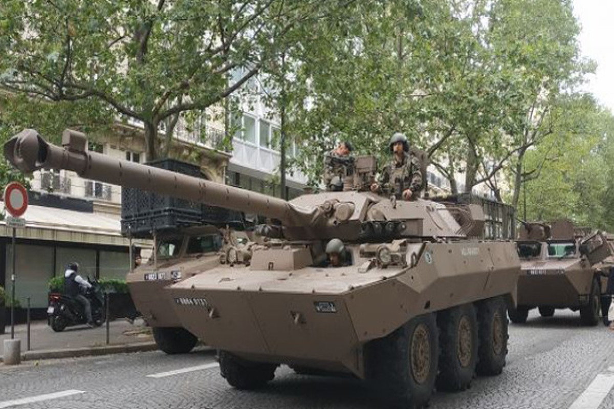 Зеленский: Киев получит легкие танки и бронированные машины Bastion