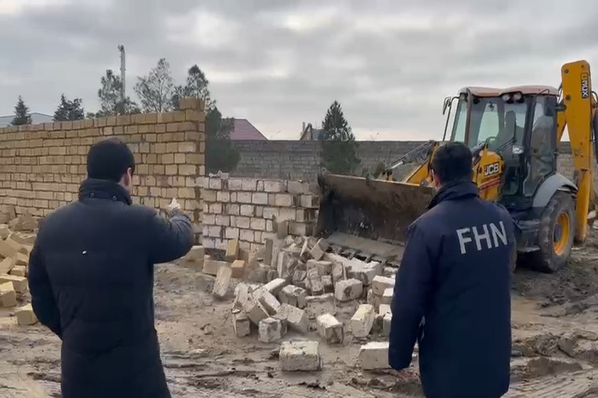 В Сумгайыте снесен незаконно построенный объект