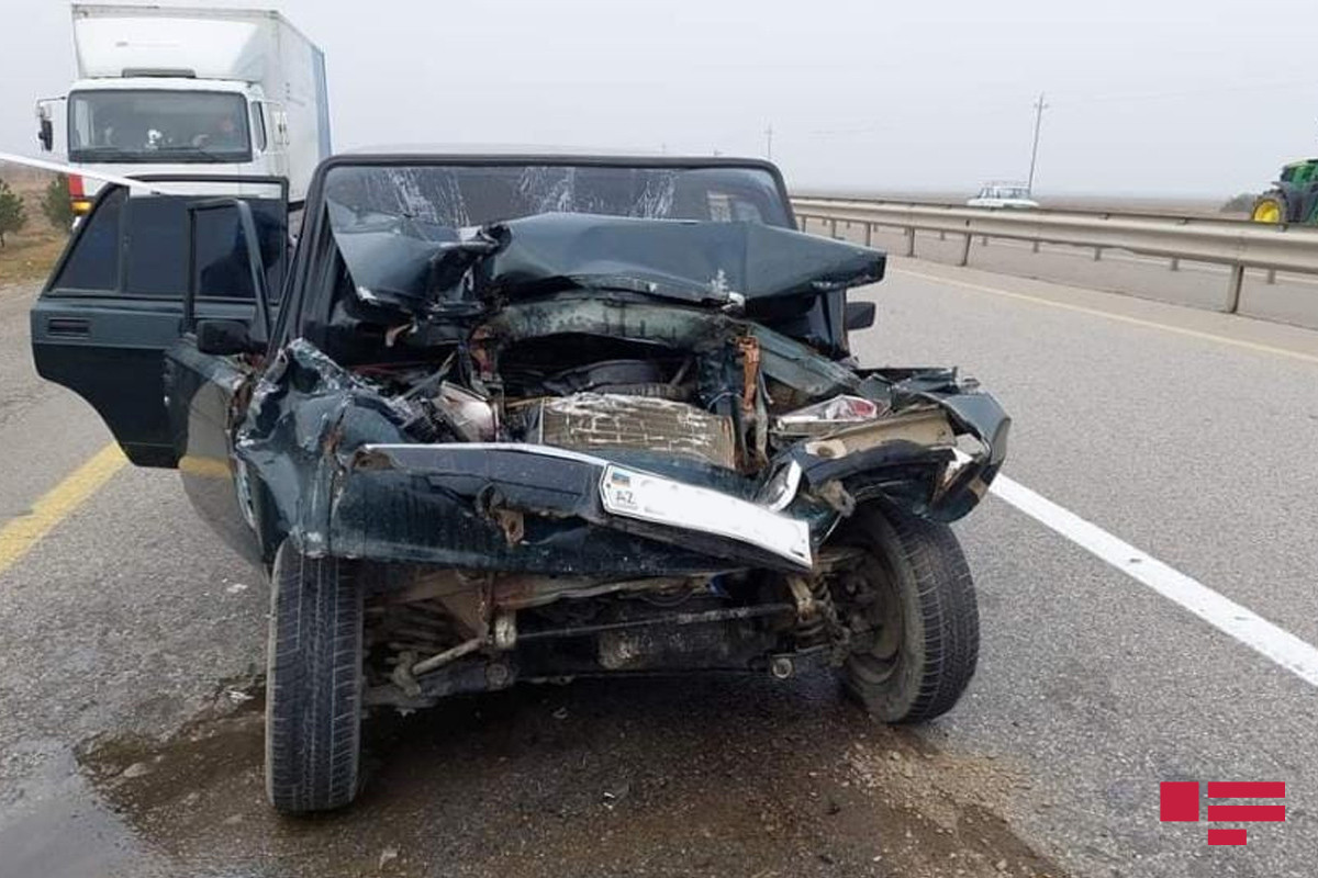 В Ходжасане столкнулись легковой и грузовой автомобили