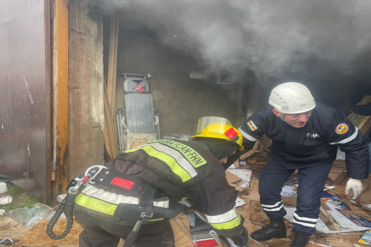 Пожар в поселке Мамедли потушен, 20 человек эвакуированы, 1 человек отравился дымом-ФОТО -ВИДЕО -ОБНОВЛЕНО-4 