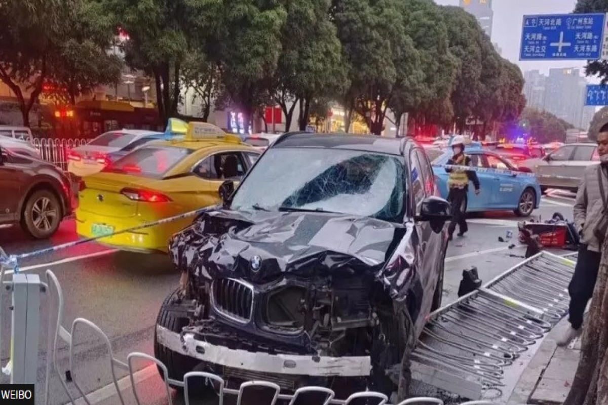 В Китае водитель совершил наезд на пешеходов, погибли 5 человек