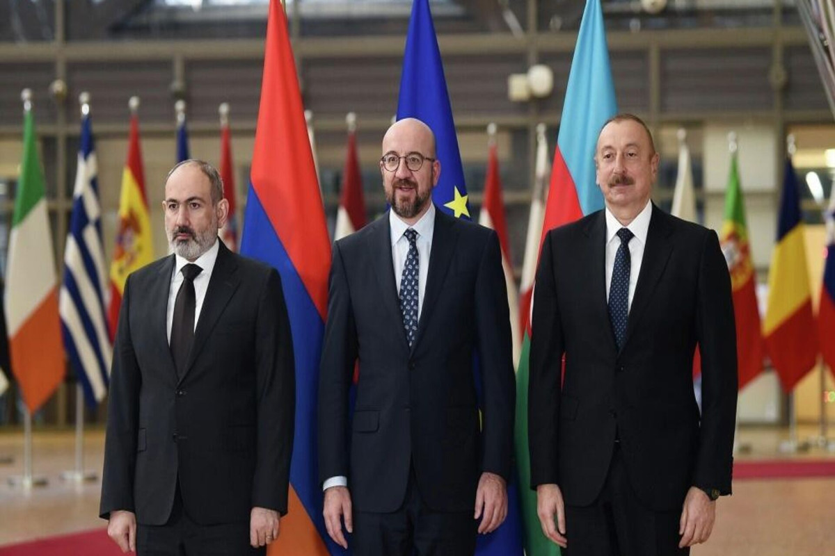 Президент выразил приверженность Азербайджана трехстороннему формату ЕС-Азербайджан-Армения