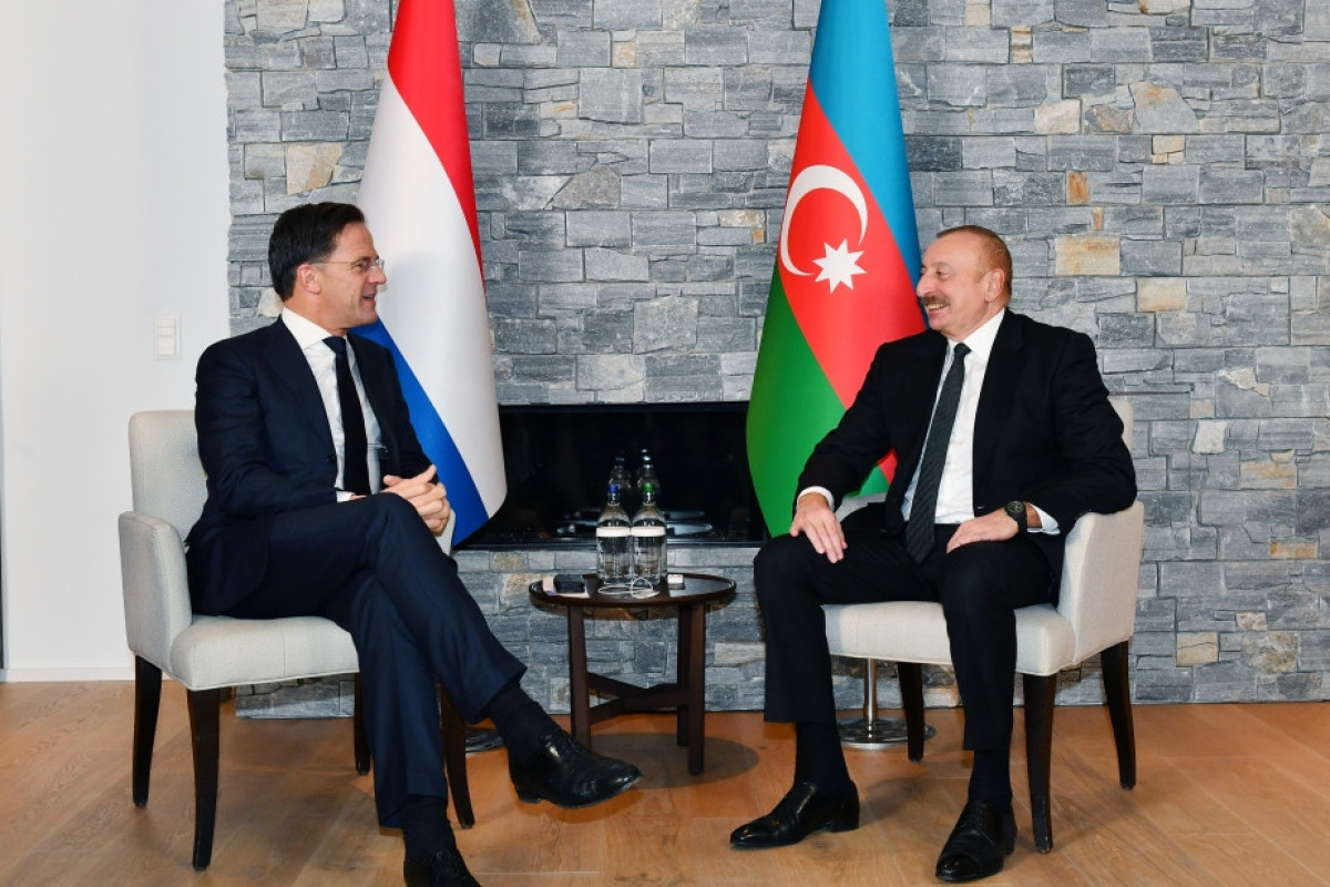Встреча Президента Ильхама Алиева в Давосе с премьер-министром Королевства Нидерландов Марком Рютте