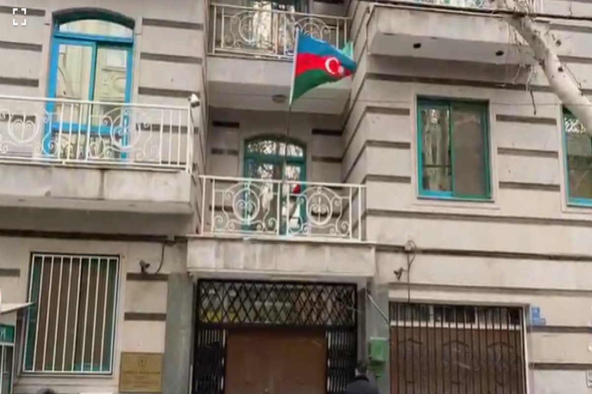 Посольство Азербайджана в Иране полностью приостановило деятельность