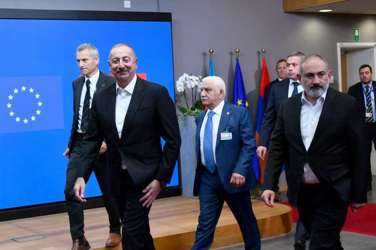 Состоялась встреча президента Азербайджана с Шарлем Мишелем и Пашиняном -ОБНОВЛЕНО 