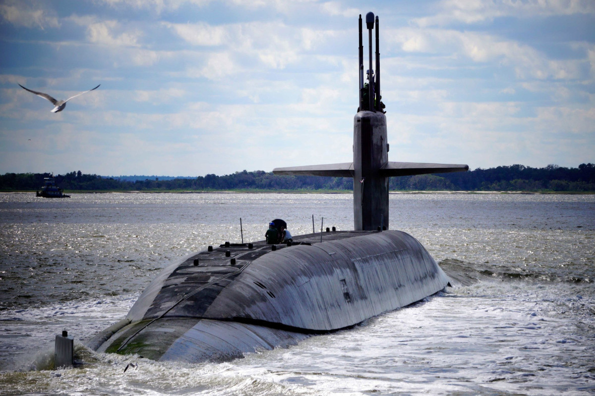 Американская ядерная подводная лодка находится в Южной Корее