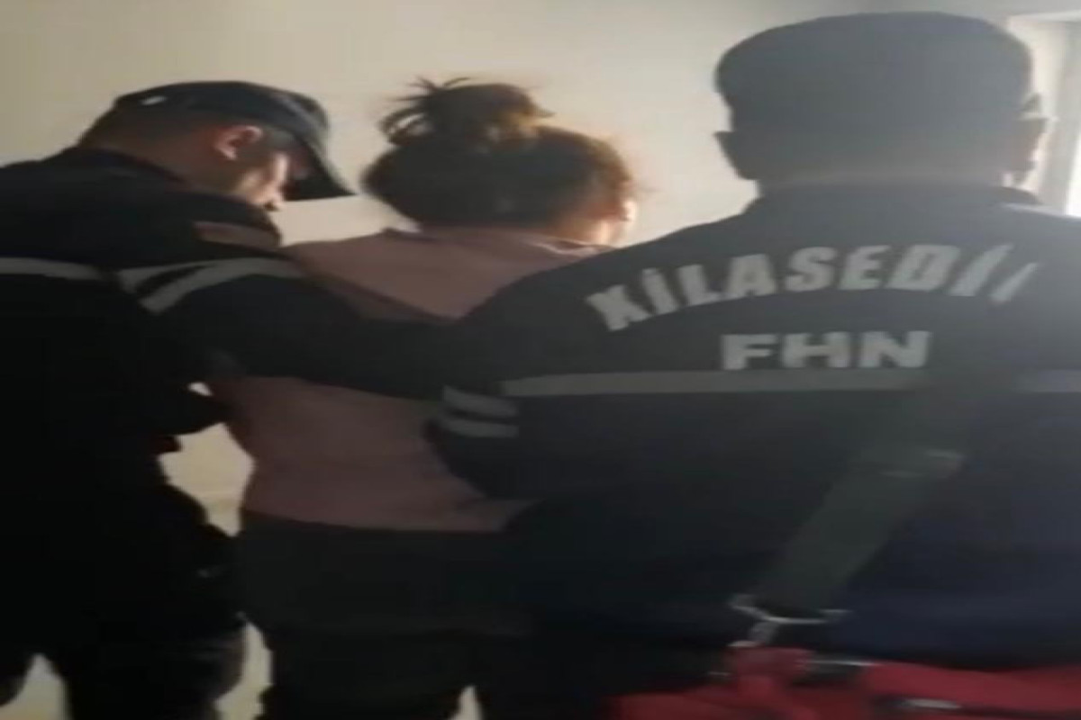 В Баку произошел пожар в жилом здании-ВИДЕО 