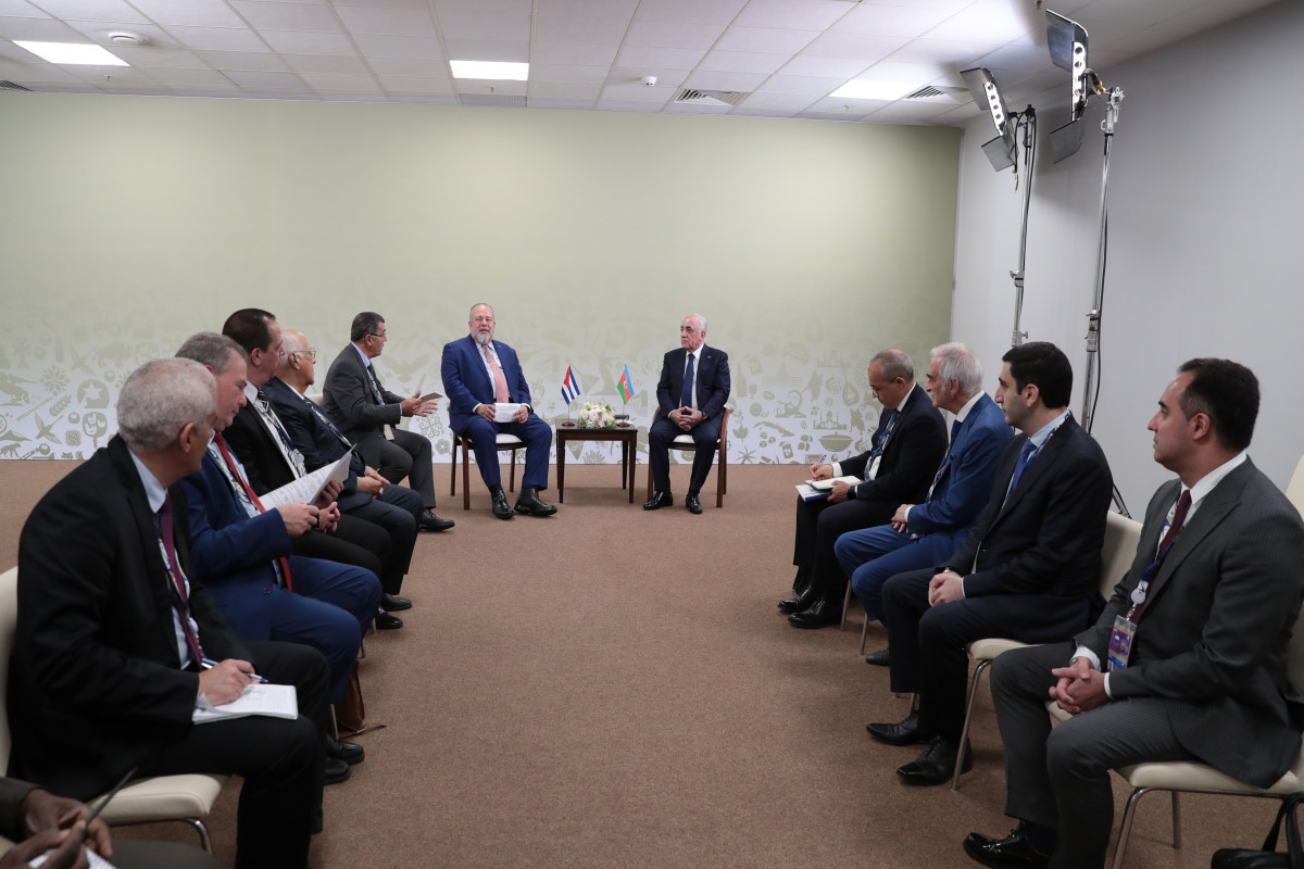 Премьер-министр Али Асадов встретился в Сочи с кубинским коллегой