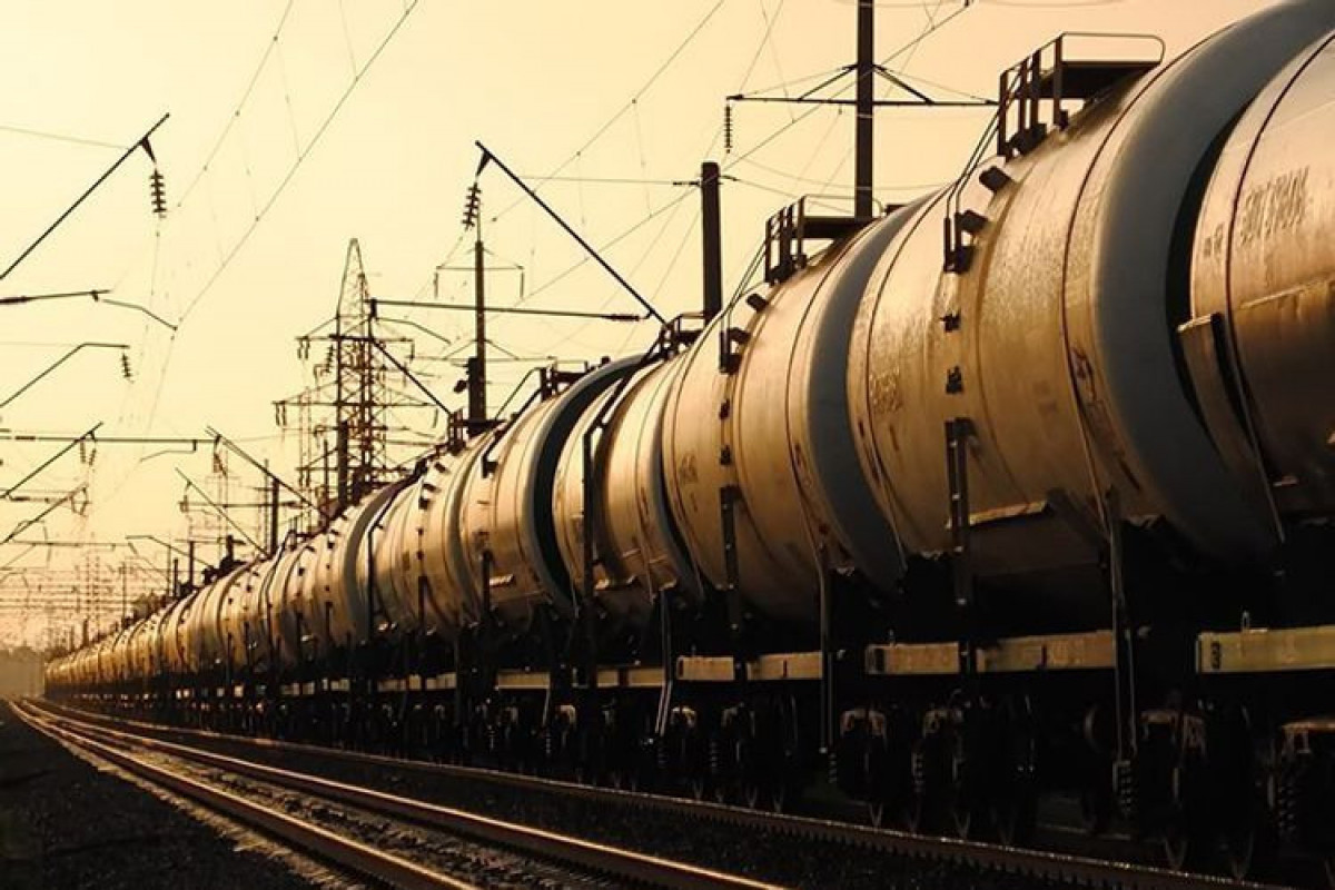 Азербайджан резко увеличил экспорт нефтепродуктов