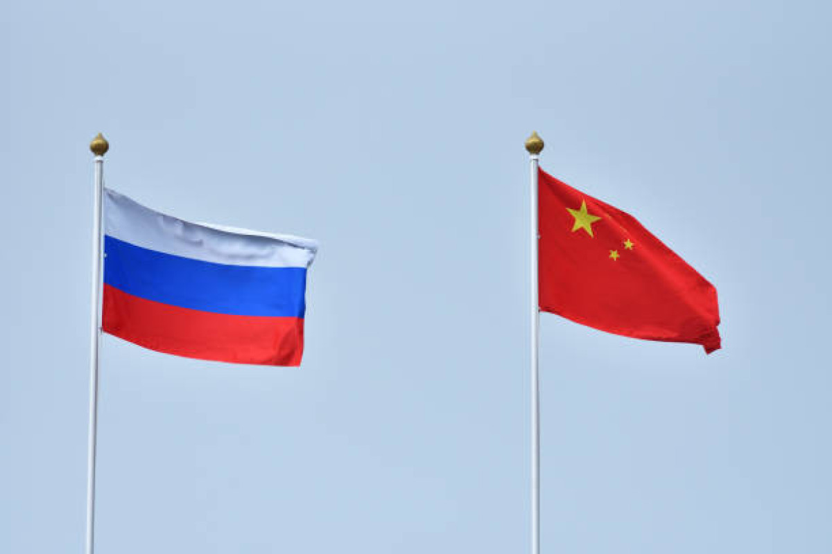 Китайский и российский дипломаты обсудили вопросы, представляющие взаимный интерес