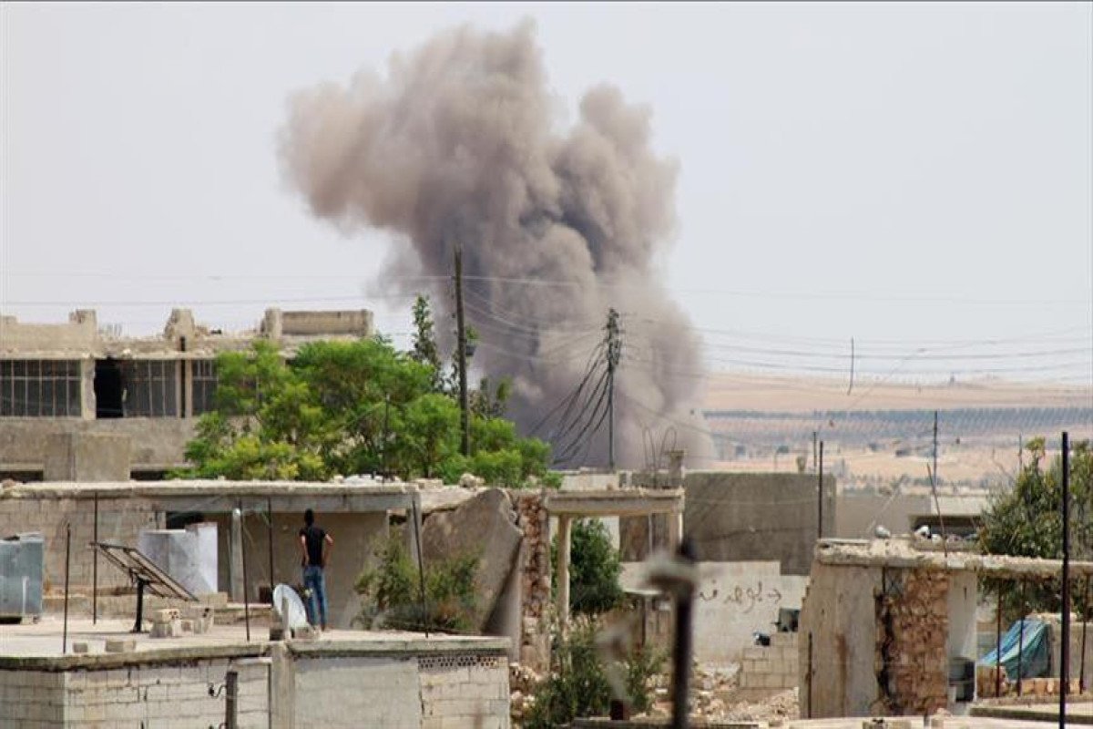 Российский военный самолет нанес удар по рынку в Сирии, есть погибшие