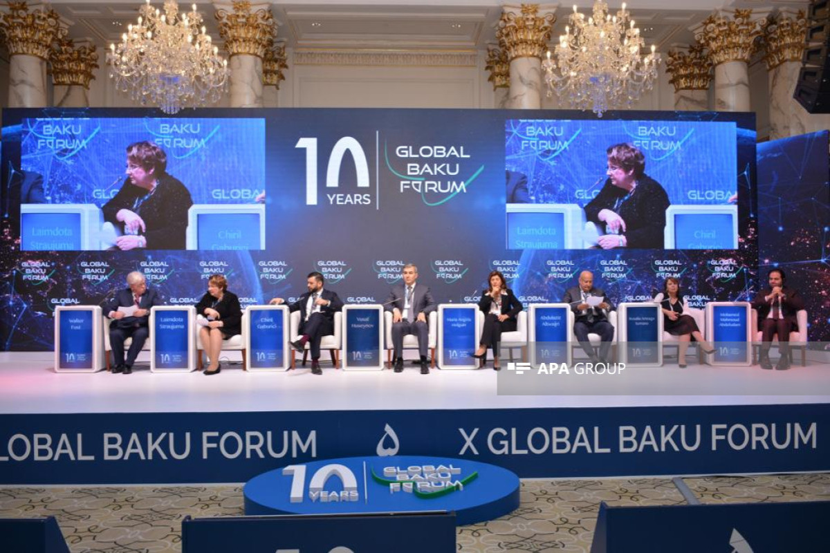 Экс-глава ISESCO: Относиться по-разному к мигрантам из Африки и Украины постыдно - ФОТО 