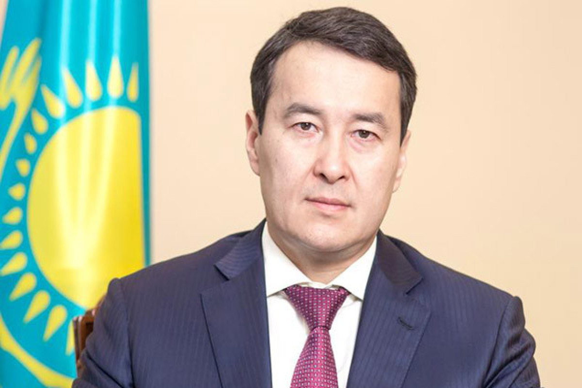 Алихан Смаилов